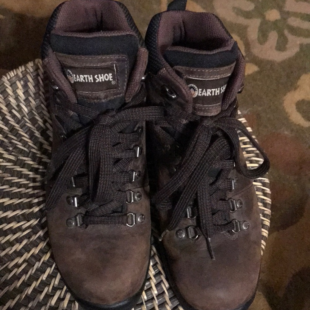 Men’s waterproof hiking boots